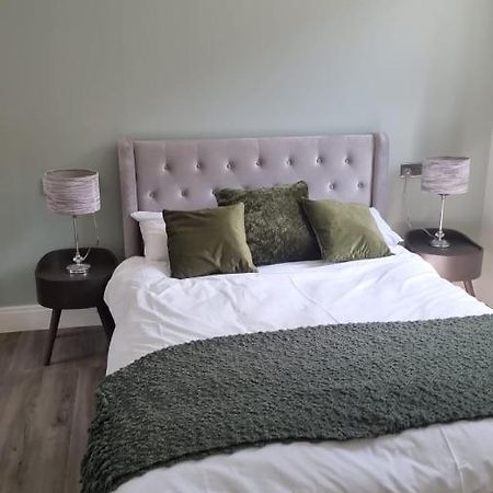 Jasmin Apartments - Luxury 1 & 2 Bedroom Units With Free Parking 부쉬 외부 사진