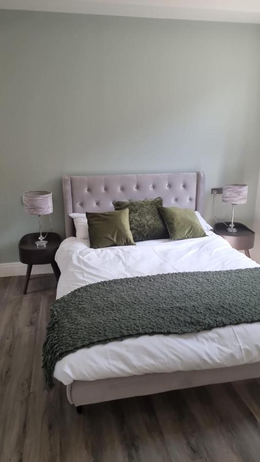 Jasmin Apartments - Luxury 1 & 2 Bedroom Units With Free Parking 부쉬 외부 사진