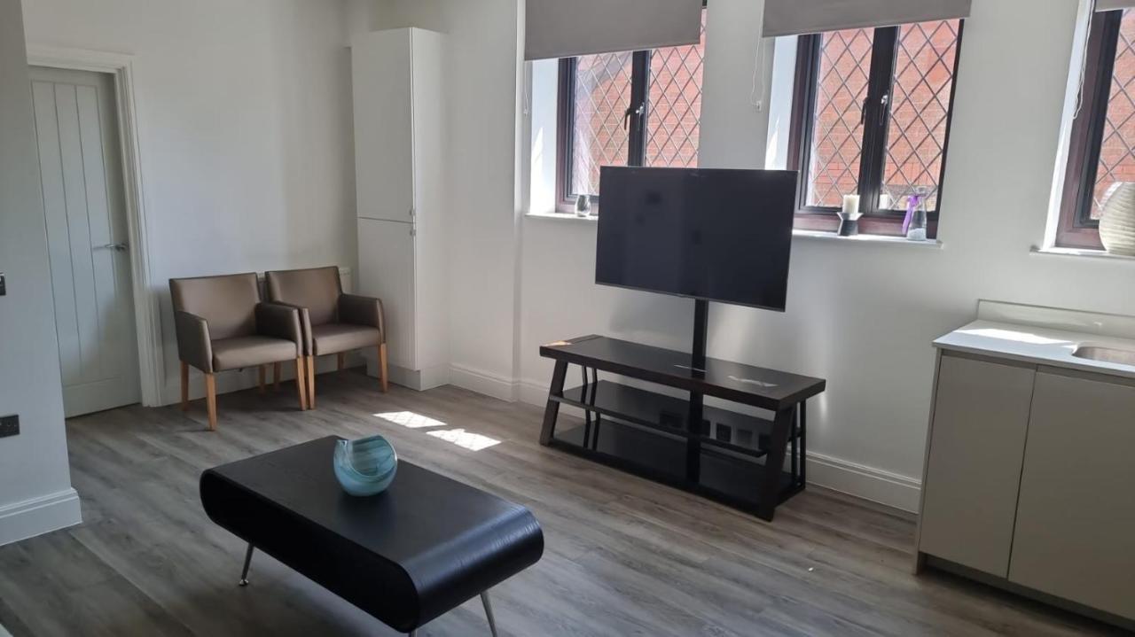 Jasmin Apartments - Luxury 1 & 2 Bedroom Units With Free Parking 부쉬 외부 사진